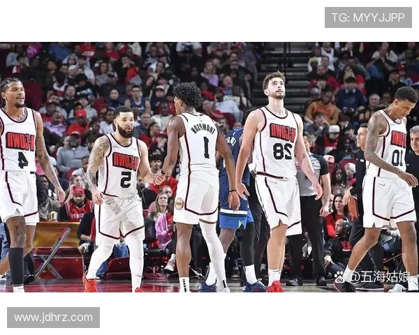 火箭队最新阵容配置分析：战术匹配与深度评估